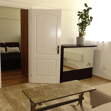 Apartment Mamahotel Apartman